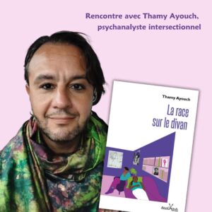 Thamy-Race sur divan